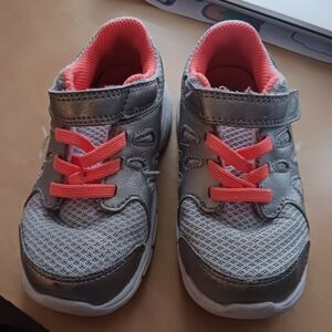 Nike Kids Silver and Coral Sneakers